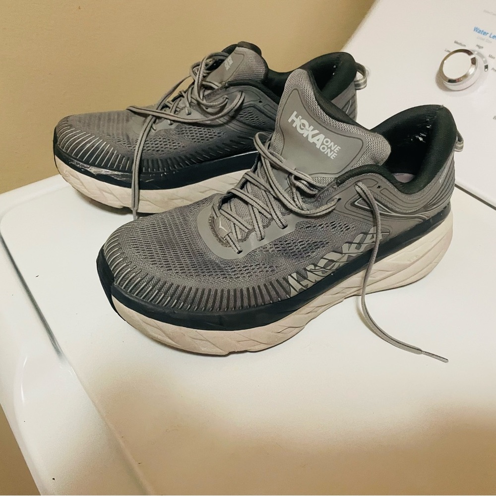 Men’s Hoka shoes size 11